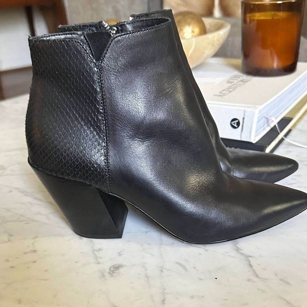 Elegant Black Ankle Boots